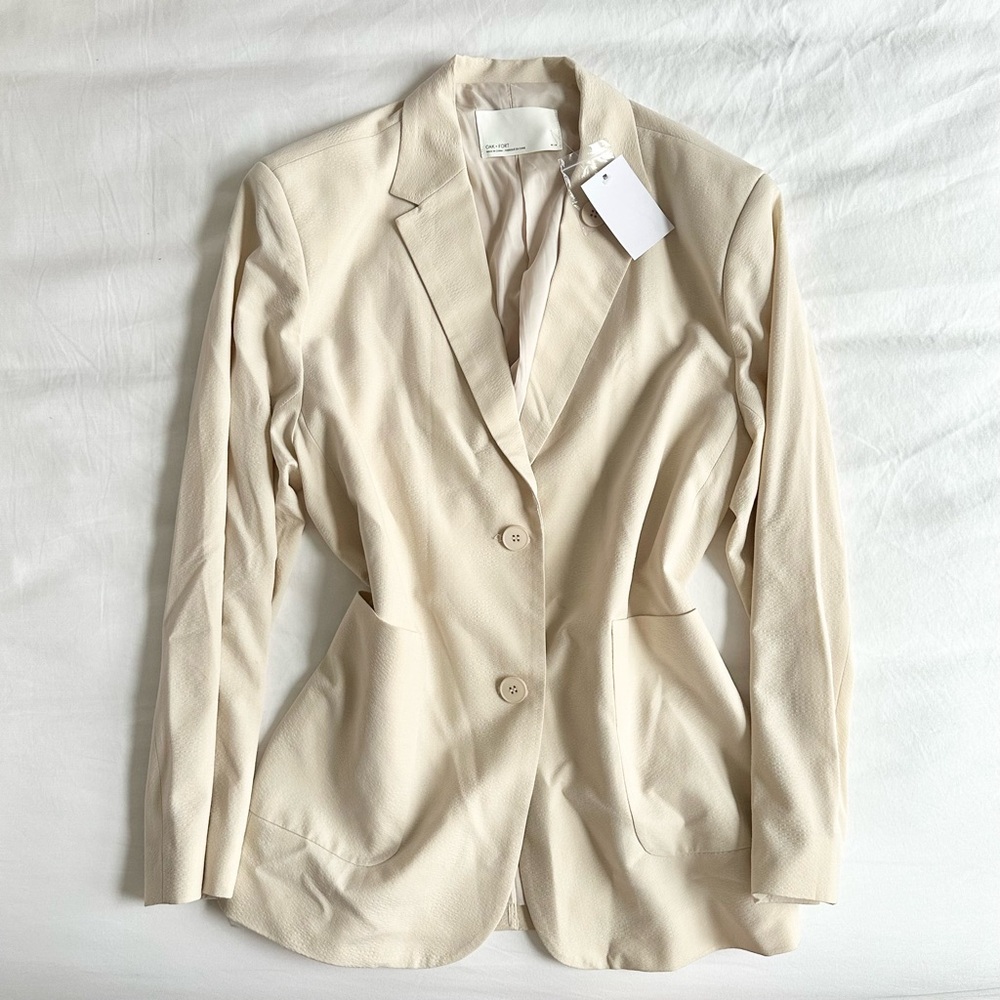 cream blazer🤍